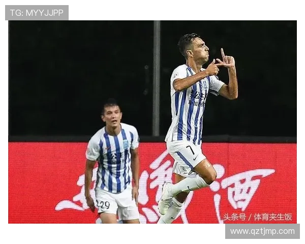 中国足球队迎战日本队前瞻:实力对决与战术博弈引发球迷热议 中国足球队迎战日本队前瞻:实力对决与战术博弈引发球迷热议